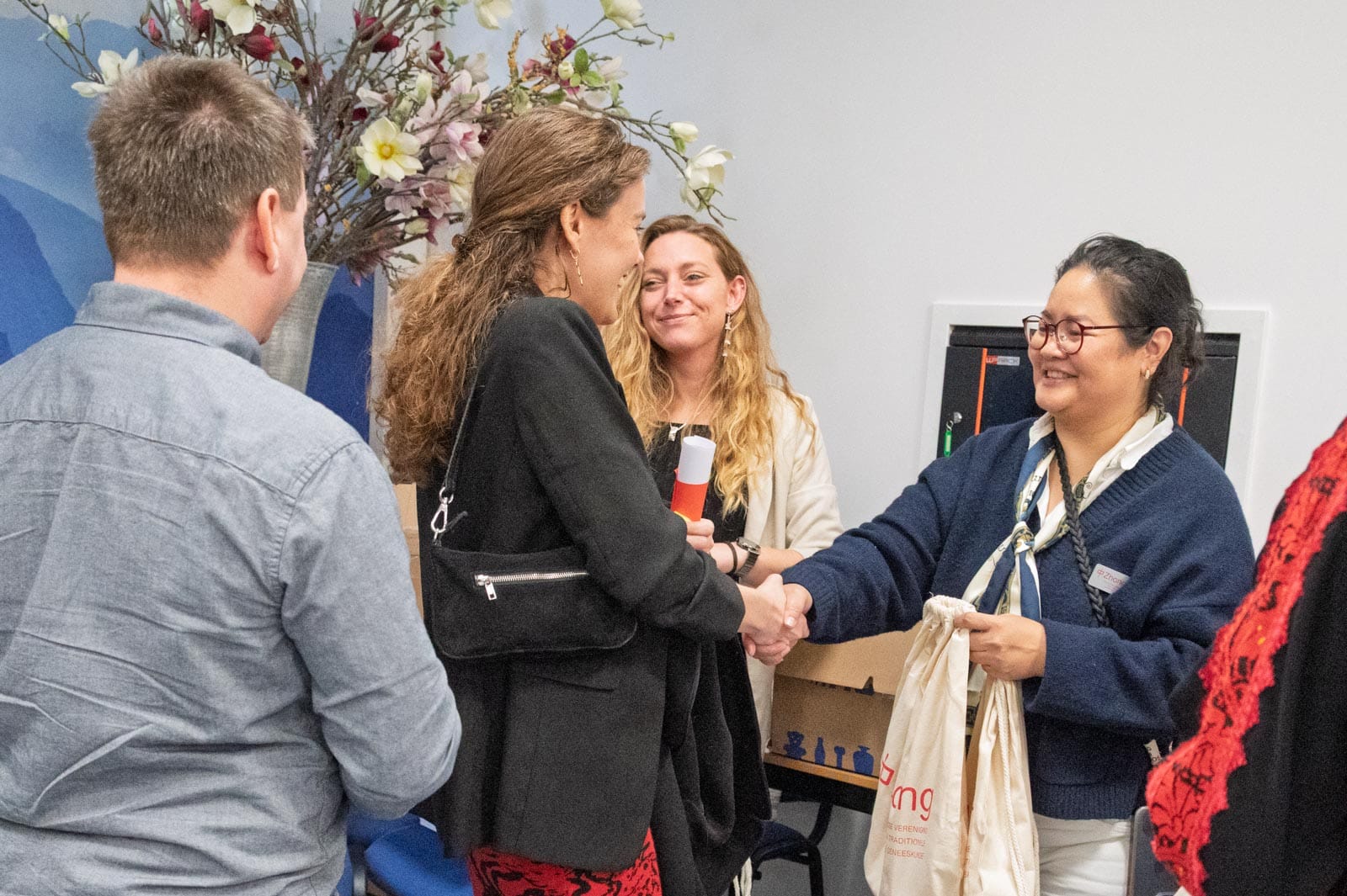 Graduates and invitees at the Graduation 2021 Shenzhou Open University of TCM